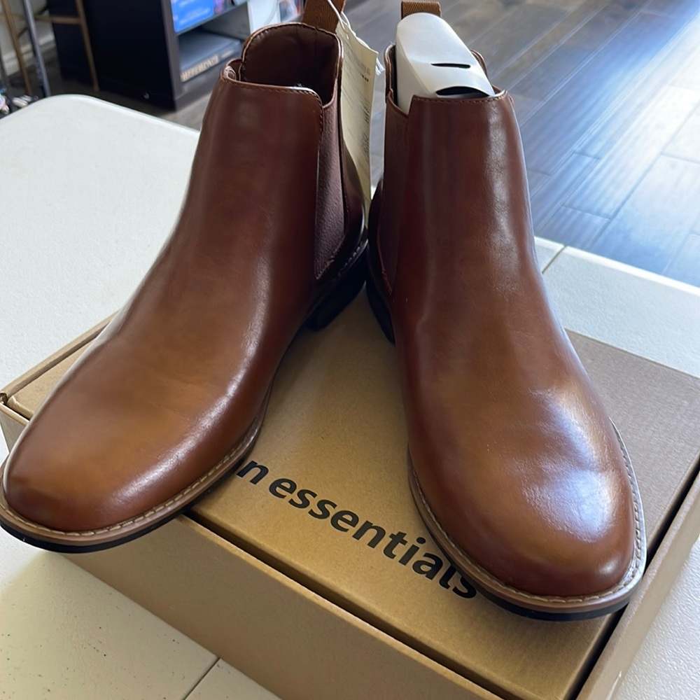 Amazon Essentials Men's Quinton Chelsea Boot Men’s 8